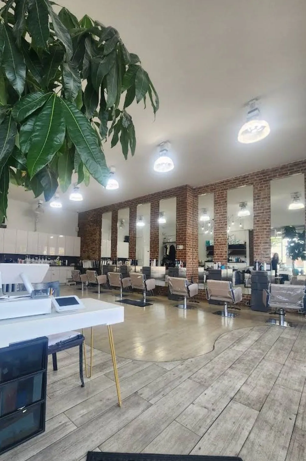 Salon lounge area